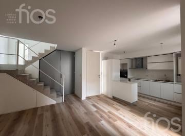 Departamento · 94m² · 4 Ambientes · Venta Triplex a Estrenar de Dos Dorm. Mas Comodin con Patio, Terraza en Republica de La Sexta