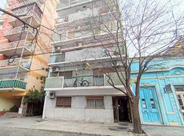 Departamento de 3 ambientes, Floresta · Dpto. 3 Amb. C/balcon Corrido y Lav.