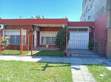 Casa · 115m² · 3 Ambientes · 1 Cochera · Casa Quilmes Oeste