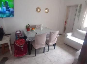 Departamento de 2 ambientes, Constitución · Depto. 2 Amb. Lateral. Cocina Separada. Lavadero. Muy Luminoso.