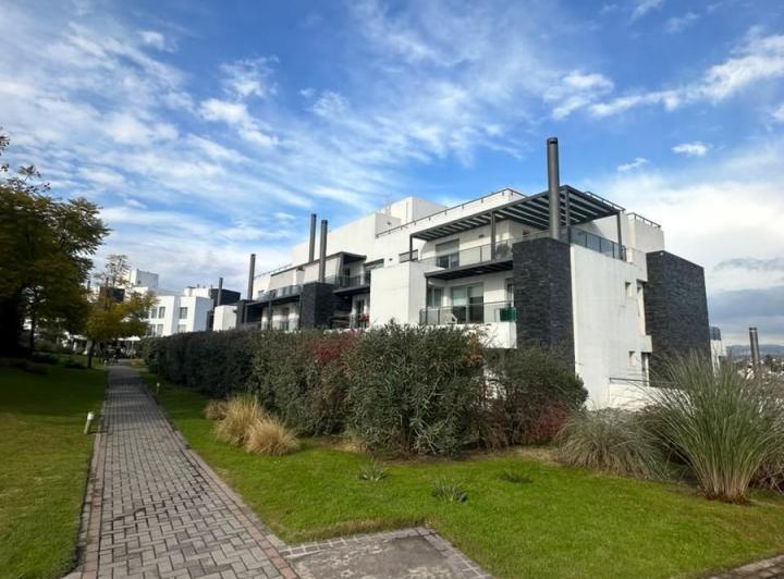 Departamento · 85m² · 7 Ambientes · 1 Cochera