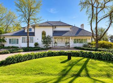 Casa · 380m² · 5 Ambientes · 5 Cocheras · Casa en Venta 5 Ambientes en San Diego C. C