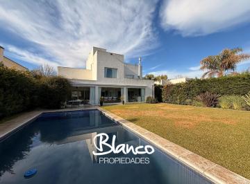 Casa · 390m² · 6 Ambientes · 2 Cocheras · Casa en Venta en La Lomada, Pilar, G. B. a. Zona Norte