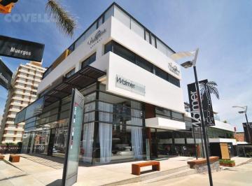 Local comercial · 2470m² · 4 Ambientes · Local - Península