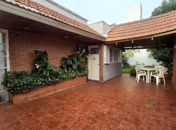 PH · 84m² · 3 Ambientes · 2 Cocheras · PH en Venta en Los Hornos
