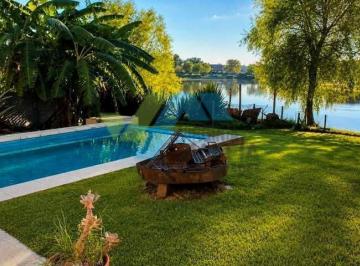 Casa · 200m² · 4 Ambientes · 1 Cochera · Alquiler Anual de Casa Amoblada a La Laguna - El Cazal