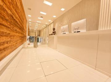 Consultorio de 6 ambientes, Recoleta · Arenales y Uruguay Elegante Frances Totalmente Reciclado a Nuevo de Lujo