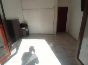 Casa · 170m² · 5 Ambientes · Casa en Venta - 4 Dorm. 2 Baños - 400 m - La Plata - Manuel B Gonnet