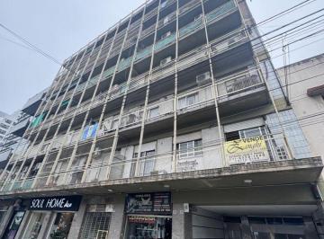 Departamento de 3 ambientes, General San Martín · Departamento 3 Ambientes con Cochera a La Venta - San Martin Centro