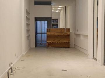 Local comercial , Rosario · Local Comercial Estratégico - 40 m² con Vidriera - Ubicación Comercial Premiun