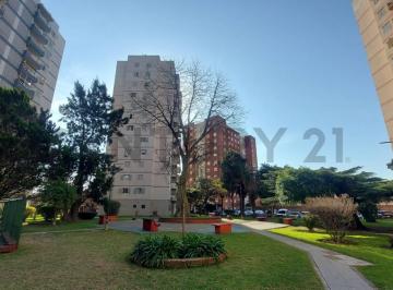 Departamento · 95m² · 4 Ambientes · 1 Cochera · Venta 4 Ambientes en Villa Raffo, Saenz Peña, Buenos Aires