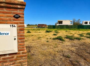 Terreno · 891m² · Terreno en Venta en Pilara