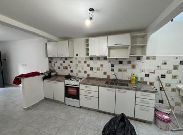 PH · 93m² · 3 Ambientes · Venta - PH - Tres Ambientes - Entrada Independiente - Sin Expensas - Liniers