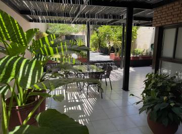 Departamento de 5 ambientes, Córdoba · Premium Dpto de Categoría y Jardín Privado