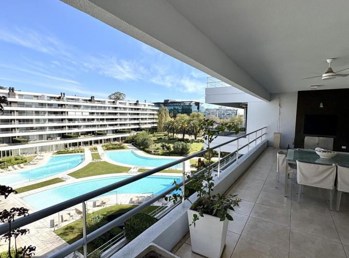 Departamento · 217m² · 4 Ambientes · 2 Cocheras