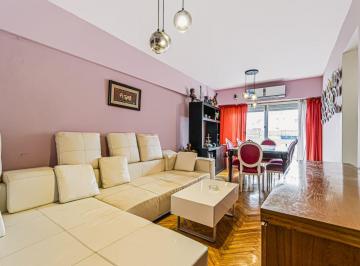 Departamento de 3 ambientes, Abasto · Venta Piso 3 Ambientes Al Frente C/dependencia 68 m² — Balcón, Anchorena 693, Abasto