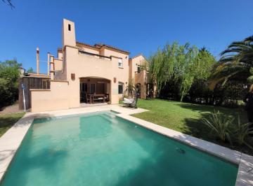 Casa · 245m² · 5 Ambientes · 2 Cocheras · Casa en Venta en Las Glorietas, Nordelta, Tigre