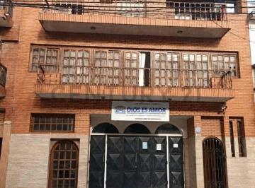 Edificio · 670m² · 6 Dormitorios · Venta Edificio en Block de 3 Plantas.