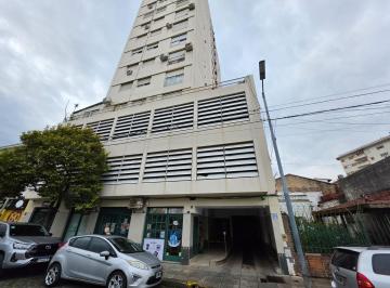 Departamento · 72m² · 4 Ambientes · 1 Cochera · Alquiler Floresta Departamento 4 Amb con Cochera a Nuevo