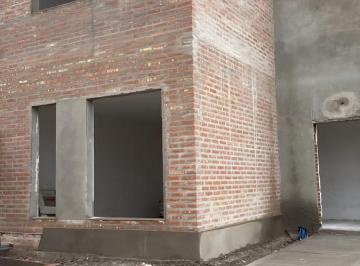 PH · 123m² · 5 Ambientes · 1 Cochera · PH en Venta B° Rincon Lindo