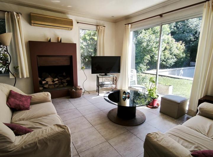 Casa · 175m² · 4 Ambientes · 1 Cochera