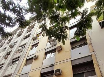 Oficina comercial · 41m² · 3 Ambientes · Impecable Oficina en La Zona de Tribunales!