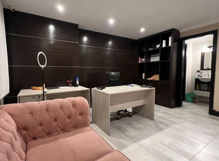 Oficina comercial · 40m² · 3 Ambientes · 1 Cochera