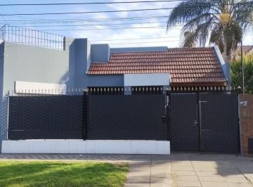 Casa · 85m² · 4 Ambientes · Casa 4 Ambientes Ecelente Estado y Ubicacion!