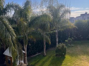Casa · 226m² · 5 Ambientes · 3 Cocheras · Venta Casa en Barrio Saint Matthews