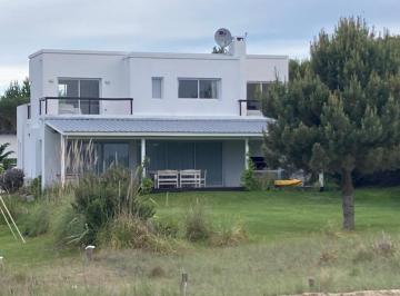 Casa · 225m² · 5 Ambientes · Casa Chalet en Alq. Temporario en Costa Esmeralda, Costa Atlántica, Buenos Aires