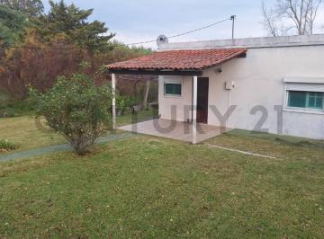 Casa · 55m² · 3 Ambientes · 1 Cochera · Casa con 913 m en Estación Las Flores Maldonado Excelente Ubicación