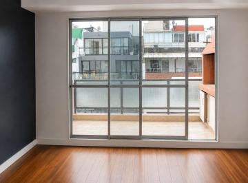 rs:qsbeu792stg1yfxx5frwtdym · Venta Oficina Dúplex en Tribunales – 7 Despachos, 4 Baños y 2 Balcones
