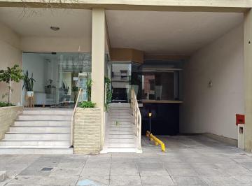 Departamento · 49m² · 2 Ambientes · Alquiler de Departamento Tipo Loft, Florida Oeste, con Patio, Sum y Pileta. 60 m²
