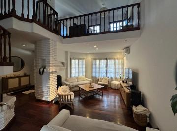 Casa · 270m² · 5 Ambientes · 2 Cocheras · Venta Casa 5 Amb, C/jardín, Pileta y Garage - Punta Chica - Victoria