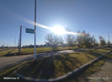Terreno · 450m² · 2 Cocheras · Terreno en Venta 450 m², Altos de Piñero, Barrio Abierto con Vigilancia