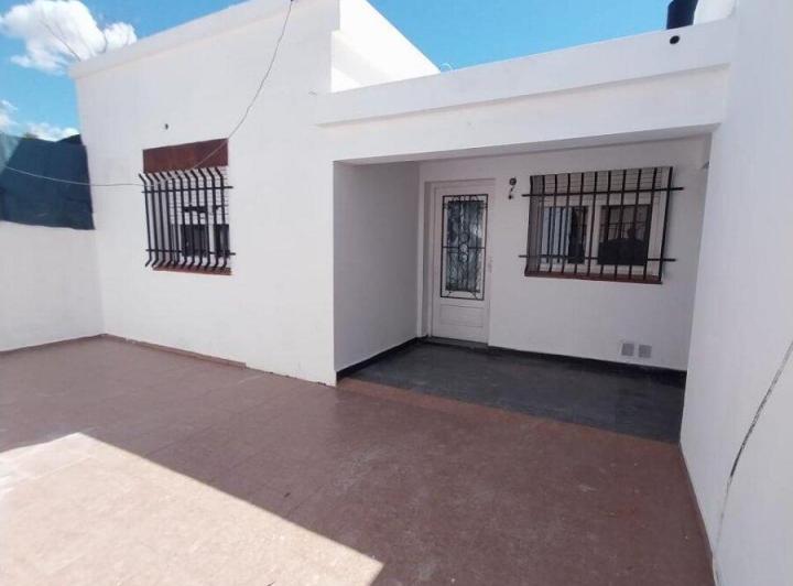 Casa · 120m² · 6 Ambientes · 1 Cochera