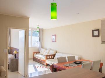 Departamento · 44m² · 2 Ambientes · 1 Cochera · Departamento 2 Ambientes Muy Luminoso con Cochera Cubierta - Ideal Para Vivienda o Inversion