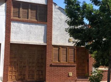 Casa de 6 ambientes, Gobernador Benegas · Alquiler Casa Godoy Cruz Mendoza