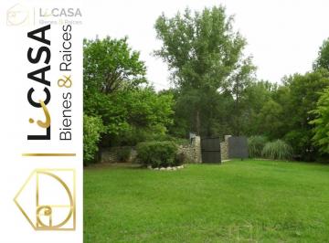 Casa · 200m² · 6 Ambientes · 4 Cocheras · Casa con Gran Parque 2.500 m - 3 Dorm 2 Baños
