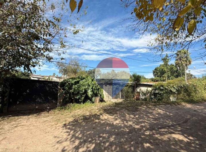Terreno · 1050m²
