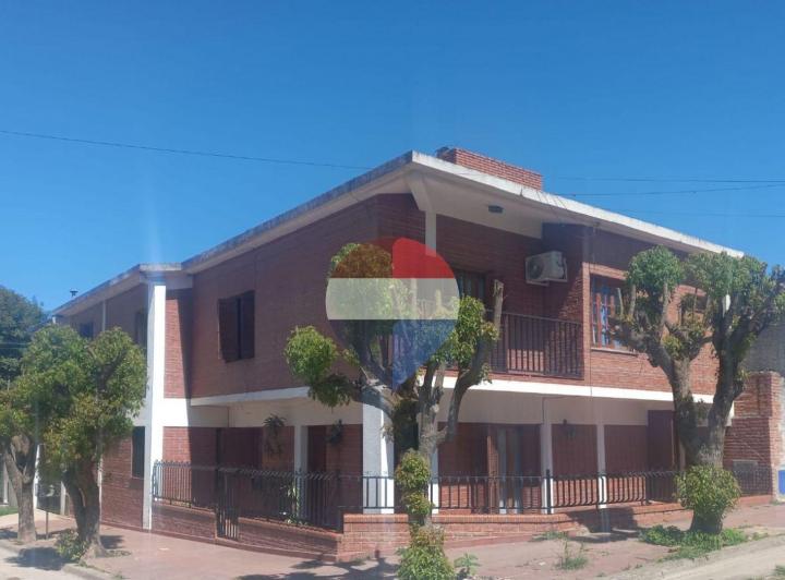 Casa · 275m² · 7 Ambientes
