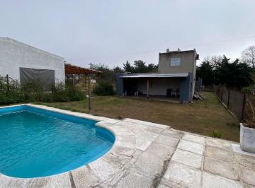 Casa · 78m² · 3 Ambientes · 1 Cochera · Venta Casa 2 Dorm. con Pileta Los Molinos!