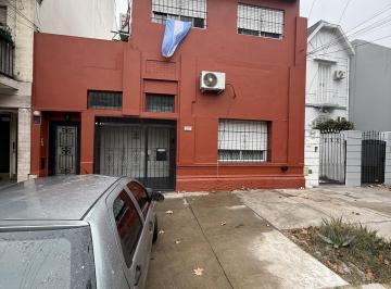 PH · 100m² · 4 Ambientes · 1 Cochera · Casa en Venta PH de 4 Ambientes con Garage y Baulera en Villa del Parque Oportunidad Unica