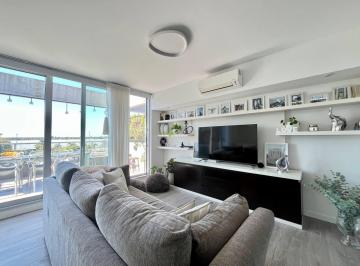 Casa · 130m² · 4 Ambientes · 1 Cochera · Venta: Casa de Dos Dorm., Cochera y Vista Al Río en Condominio, Alberdi