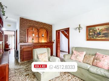 Casa · 148m² · 4 Ambientes · 1 Cochera · Chalet 3 Dorm. Venta - Carapachay