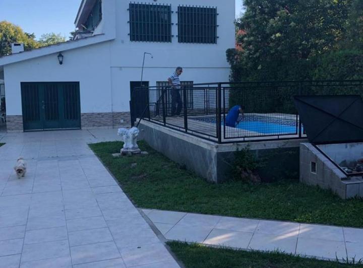 Casa · 180m² · 6 Ambientes · 2 Cocheras