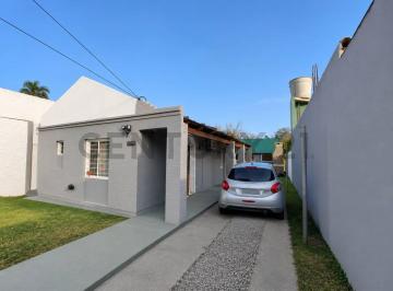 Casa · 100m² · 3 Ambientes · 3 Cocheras · Casas en Venta en City Bell, 2 Dorm. con Pileta y Quincho