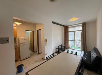 Departamento · 32m² · 2 Ambientes · 1 Dormitorio Al Frente Amueblado.
