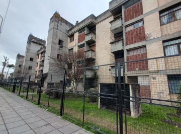 Departamento · 81m² · 4 Ambientes · 1 Cochera · Departamento en Venta * Barrio Casino * 32