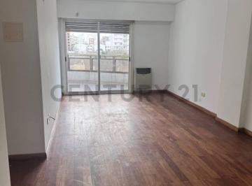 Departamento · 2m² · 3 Ambientes · 1 Cochera · 44 Entre 16 y 17 - Departamento en Alquiler